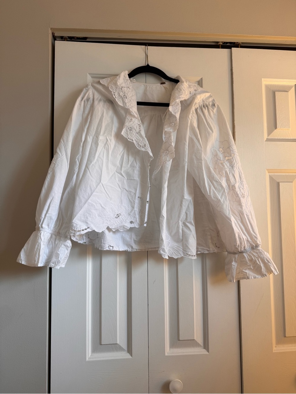 Free People Maisie Cutwork Top - L, hand sewn hook and eye